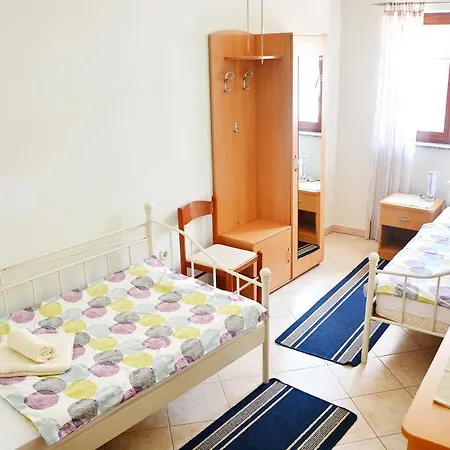Kister Apartment