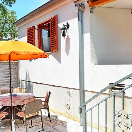 Kister Apartment